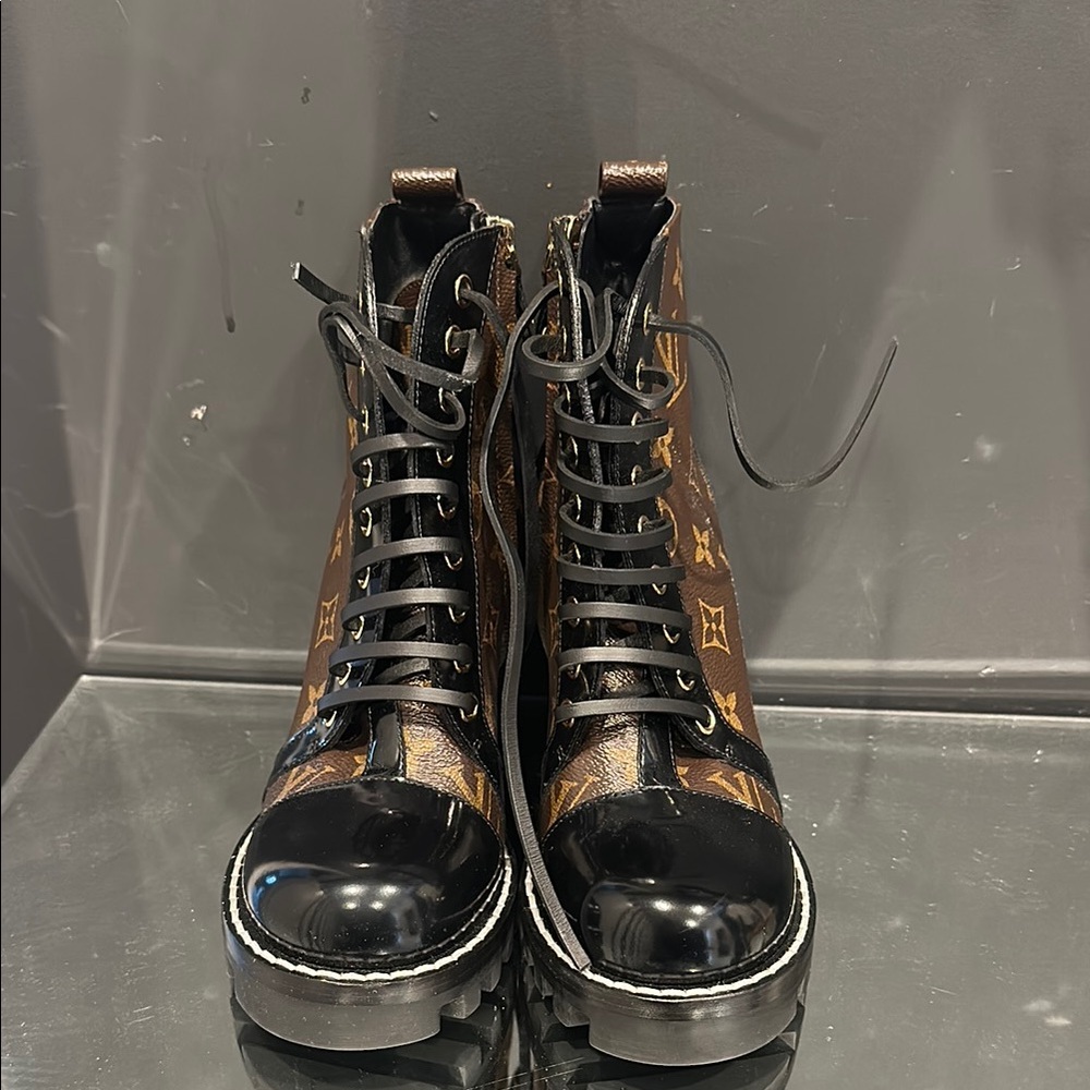 Louis Vuitton Black and Brown Ankle Boots with Glossy Finish